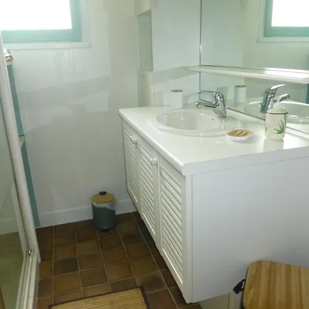 Papenoo Maison 3 Piéces à 600m De La *