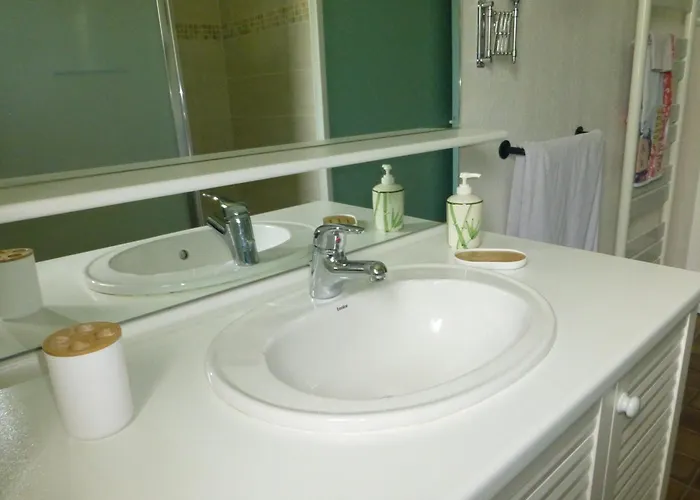 Papenoo Maison 3 Pieces A 600m De La * バルヌヴィル・カルトゥレ